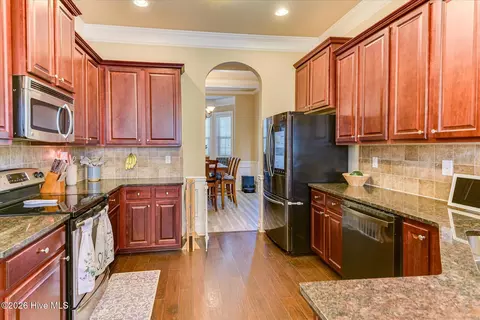 Kitchen - 209 Iris Glen Ct, Evans, GA 30809 photo 2 of 4