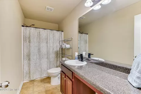 Bath - 209 Iris Glen Ct, Evans, GA 30809 photo 5 of 5