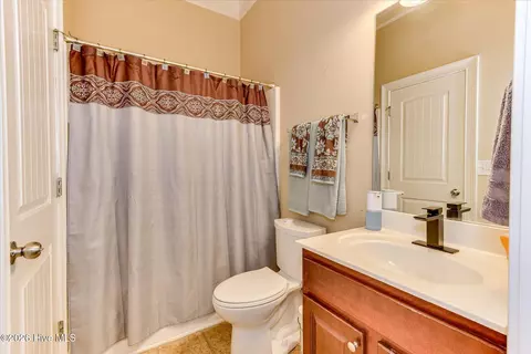 Bath - 209 Iris Glen Ct, Evans, GA 30809 photo 1 of 5