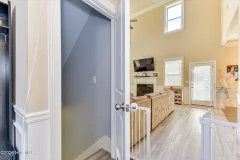Entry Way - 209 Iris Glen Ct, Evans, GA 30809 photo 9 of 10
