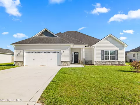 506 Ivory Ct, Jacksonville, NC 28546