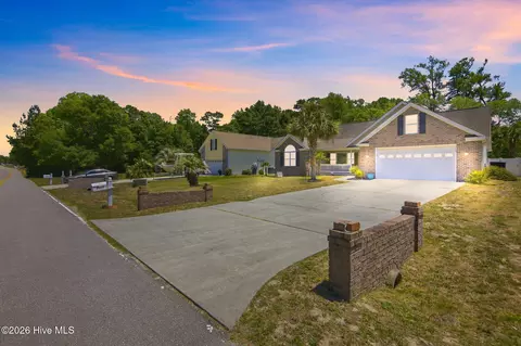 9099 Oak Ridge Plantation Dr SW, Calabash, NC 28467