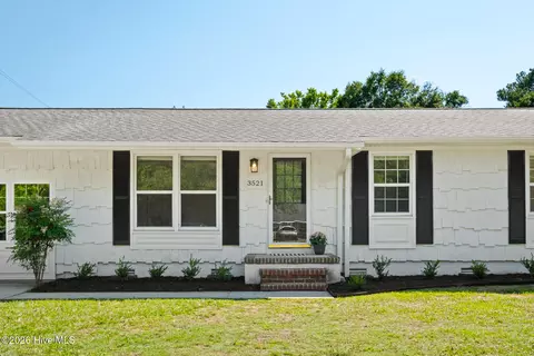 3521 Middle Sound Loop Rd, Wilmington, NC 28411