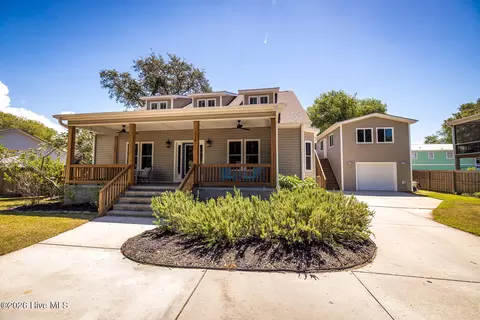 116 NW 8th St, Oak Island, NC 28465