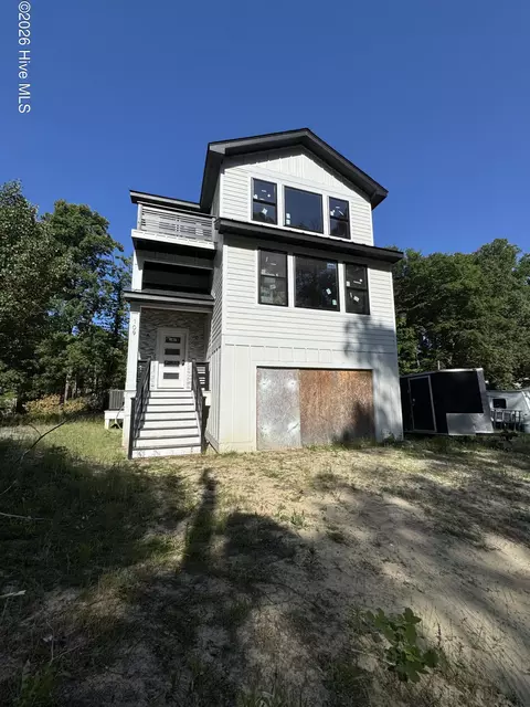 109 Linden St, Jarvisburg, NC 27947