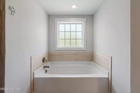 Bath - 426 Grandview Dr, Hampstead, NC 28443 photo 3 of 5