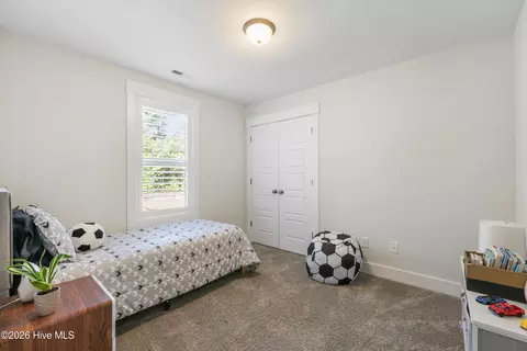 Bedroom - 426 Grandview Dr, Hampstead, NC 28443 photo 11 of 11