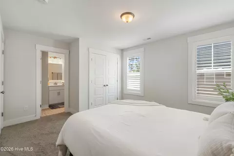 Bedroom - 426 Grandview Dr, Hampstead, NC 28443 photo 9 of 11