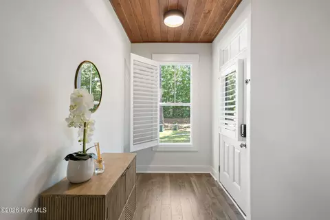 Entry Way - 426 Grandview Dr, Hampstead, NC 28443 photo 1 of 6