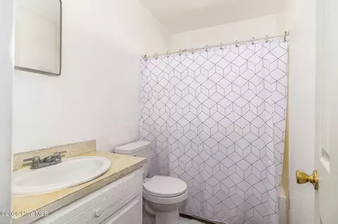 Bath - 304 Wiley Ave, Augusta, GA 30906 photo 2 of 2