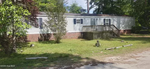 103 Old Fountain Rd, Richlands, NC 28574