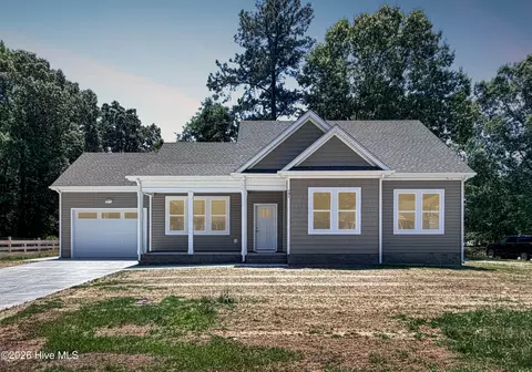 141 Ranch Dr, Elizabeth City, NC 27909