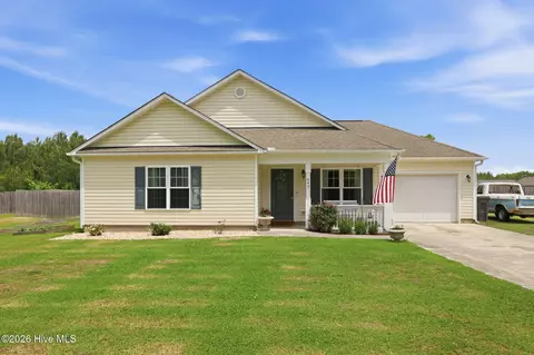 645 Hubert Blvd, Hubert, NC 28539