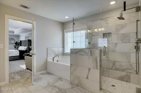 Bath - 1748 Davenport Dr, Evans, GA 30809 photo 3 of 5