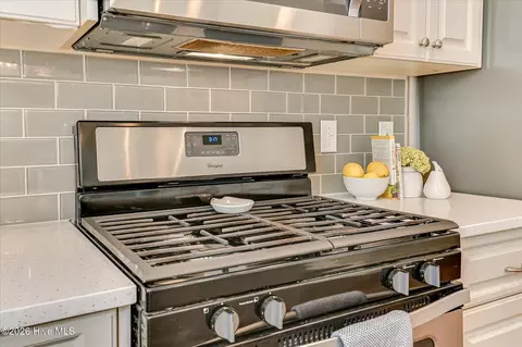 Kitchen - 547 Bunchgrass St, Evans, GA 30809 photo 4 of 4
