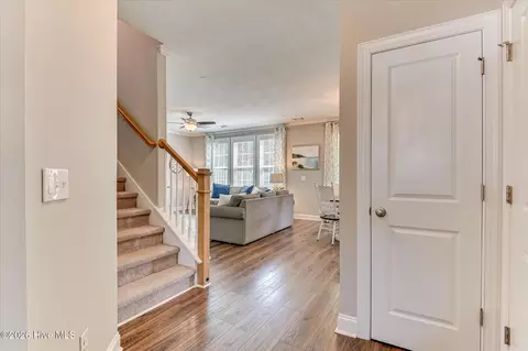 Entry Way - 547 Bunchgrass St, Evans, GA 30809 photo 4 of 9