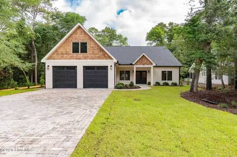 138 Mimosa Blvd, Pine Knoll Shores, NC 28512