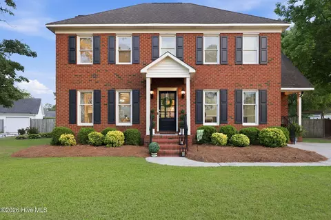 1604 Paramore Dr, Greenville, NC 27858