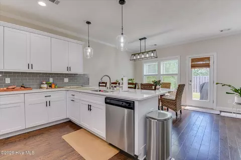 Kitchen - 995 Glenhaven Dr, Evans, GA 30809 photo 5 of 5