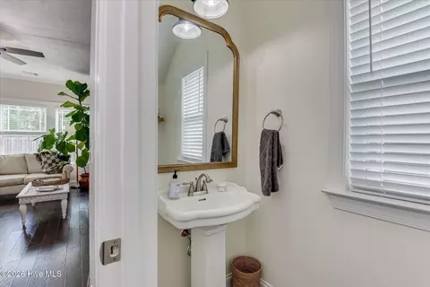 Entry Way - 995 Glenhaven Dr, Evans, GA 30809 photo 4 of 7