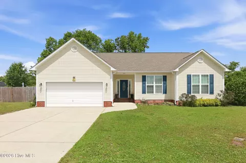 203 Grafton Ct, Jacksonville, NC 28540