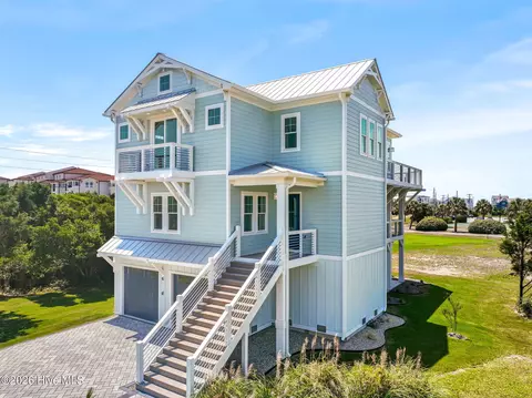 6 Cape Ln, North Topsail Beach, NC 28460