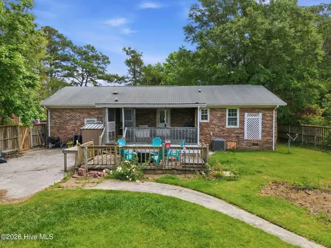 246 Ernest Gurganus Rd, Jacksonville, NC 28540