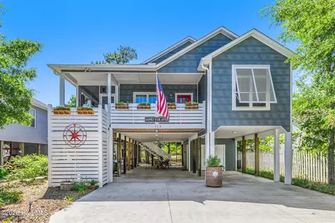 113 NE 24th St, Oak Island, NC 28465