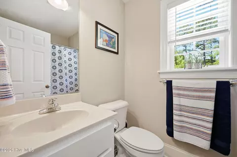 Bath - 125 Thames Ln, Chocowinity, NC 27817 photo 6 of 6