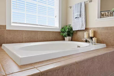 Bath - 125 Thames Ln, Chocowinity, NC 27817 photo 3 of 6