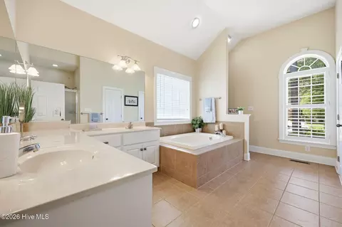 Bath - 125 Thames Ln, Chocowinity, NC 27817 photo 1 of 6