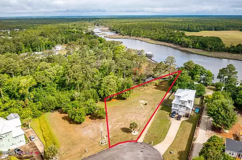 113 Key West Ln, Newport, NC 28570