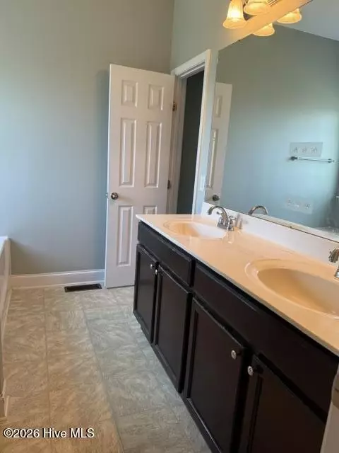 Bath - 1284 L Cooper Rd, Cameron, NC 28326 photo 1 of 4