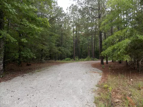 1127 Po Folks Ln, Lincolnton, GA 30817