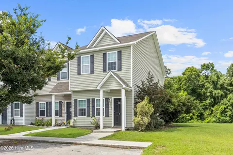310 Burley Dr, Hubert, NC 28539