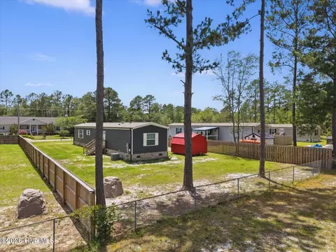 9366 Central Blvd SE, Winnabow, NC 28479