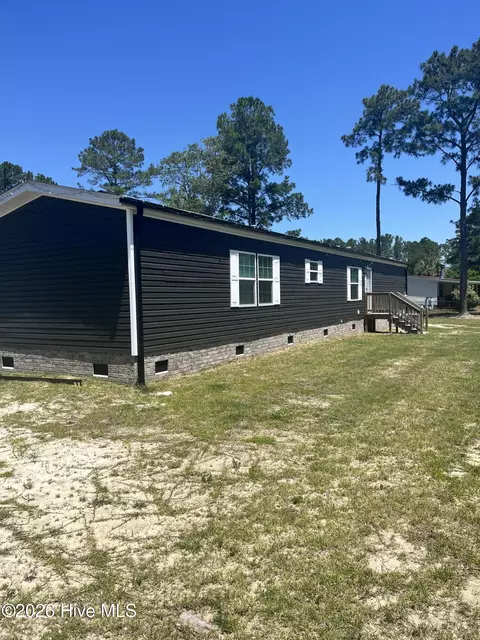 9366 Central Blvd SE, Winnabow, NC 28479