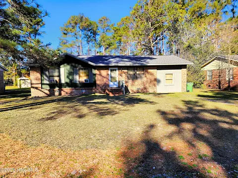 213 Barclay Hills Dr, Wilmington, NC 28405
