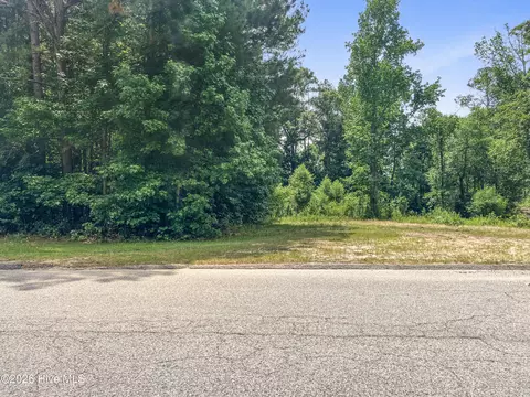 2818 Harwood Dr, Hephzibah, GA 30815