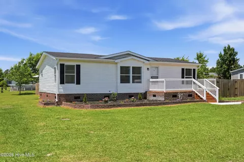 1257 Old 30 Rd, Maysville, NC 28555