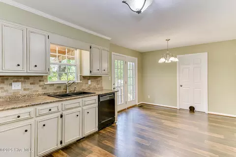 Kitchen - 884 Chase Rd, Evans, GA 30809 photo 2 of 3