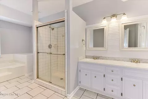 Bath - 884 Chase Rd, Evans, GA 30809 photo 1 of 3