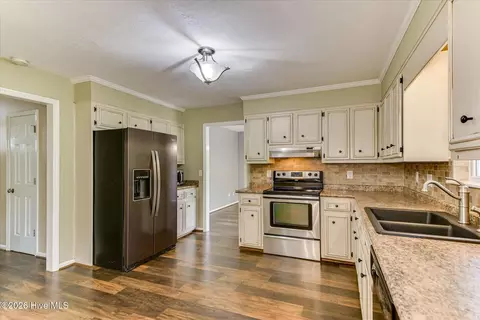 Kitchen - 884 Chase Rd, Evans, GA 30809 photo 3 of 3