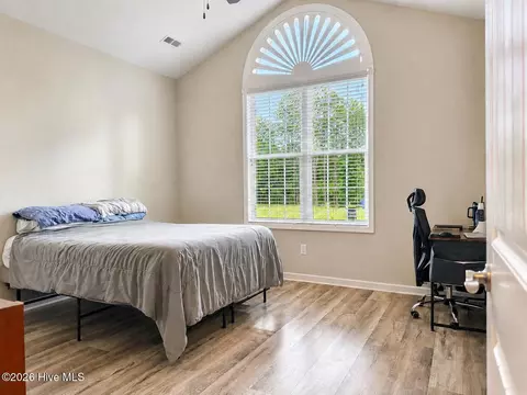 Bedroom - 61 Scrub Oaks Dr, Hampstead, NC 28443 photo 5 of 8
