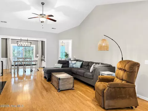 Living - 61 Scrub Oaks Dr, Hampstead, NC 28443 photo 2 of 3