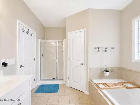 Bath - 61 Scrub Oaks Dr, Hampstead, NC 28443 photo 4 of 8