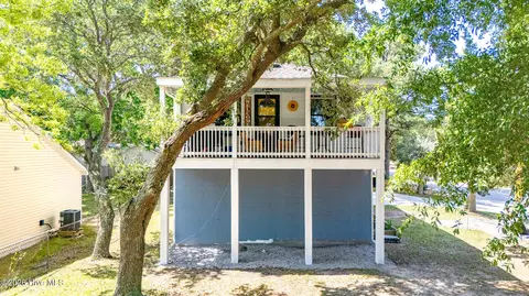 2313 Avery St, Morehead City, NC 28557