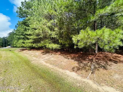 38 Calm Harbor St, Hertford, NC 27944