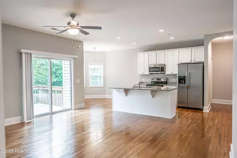 Living - 8 Pierce Pl, Pinehurst, NC 28374 photo 2 of 2