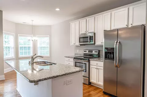 Kitchen - 8 Pierce Pl, Pinehurst, NC 28374 photo 1 of 2